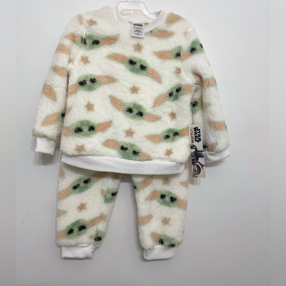 Cute two-piece Star Wars 3T